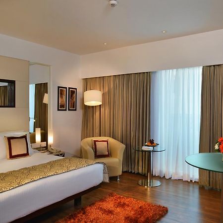 Majestic Court Sarovar Portico Navi Mumbai Esterno foto