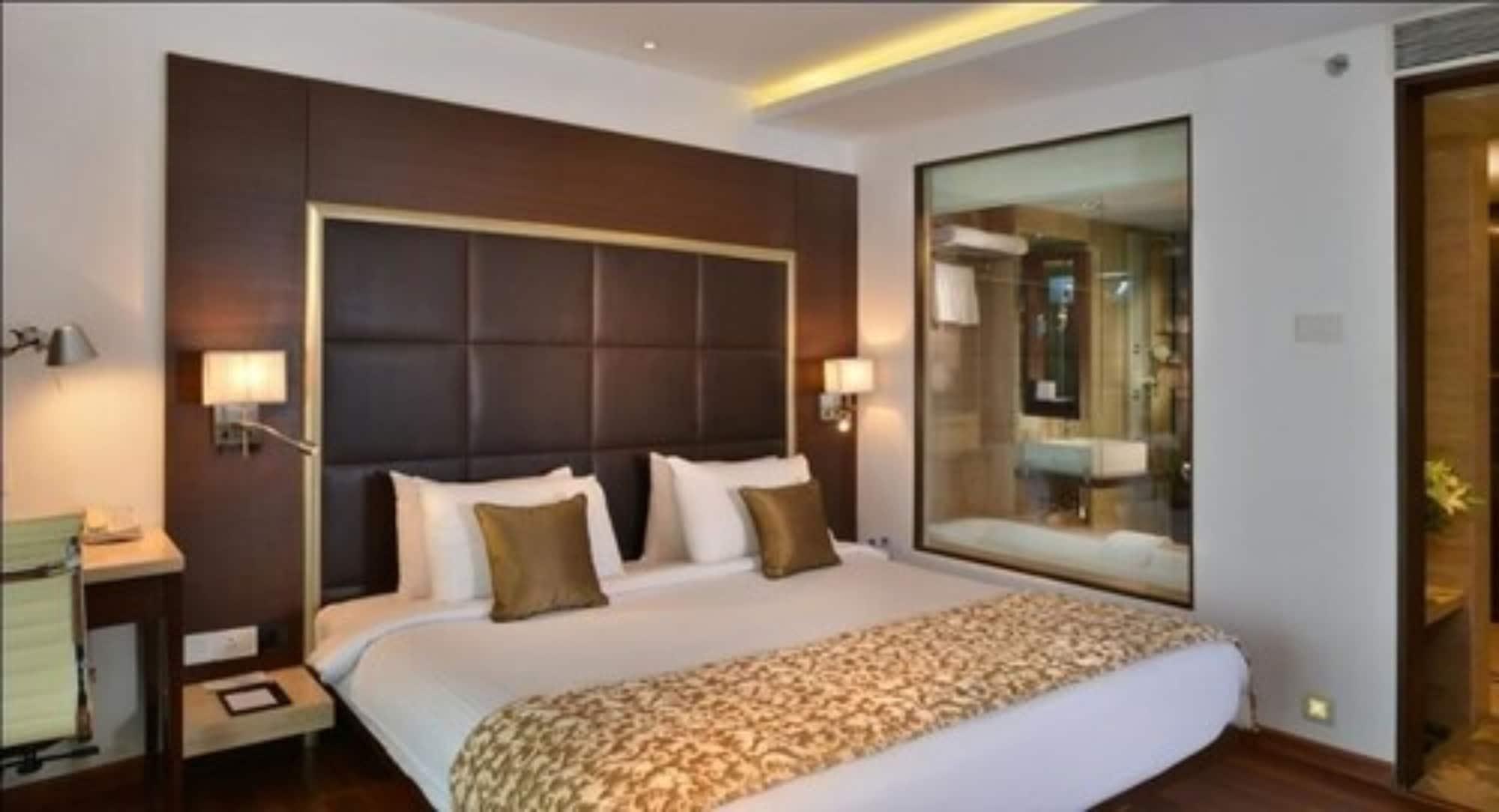 Majestic Court Sarovar Portico Navi Mumbai Esterno foto