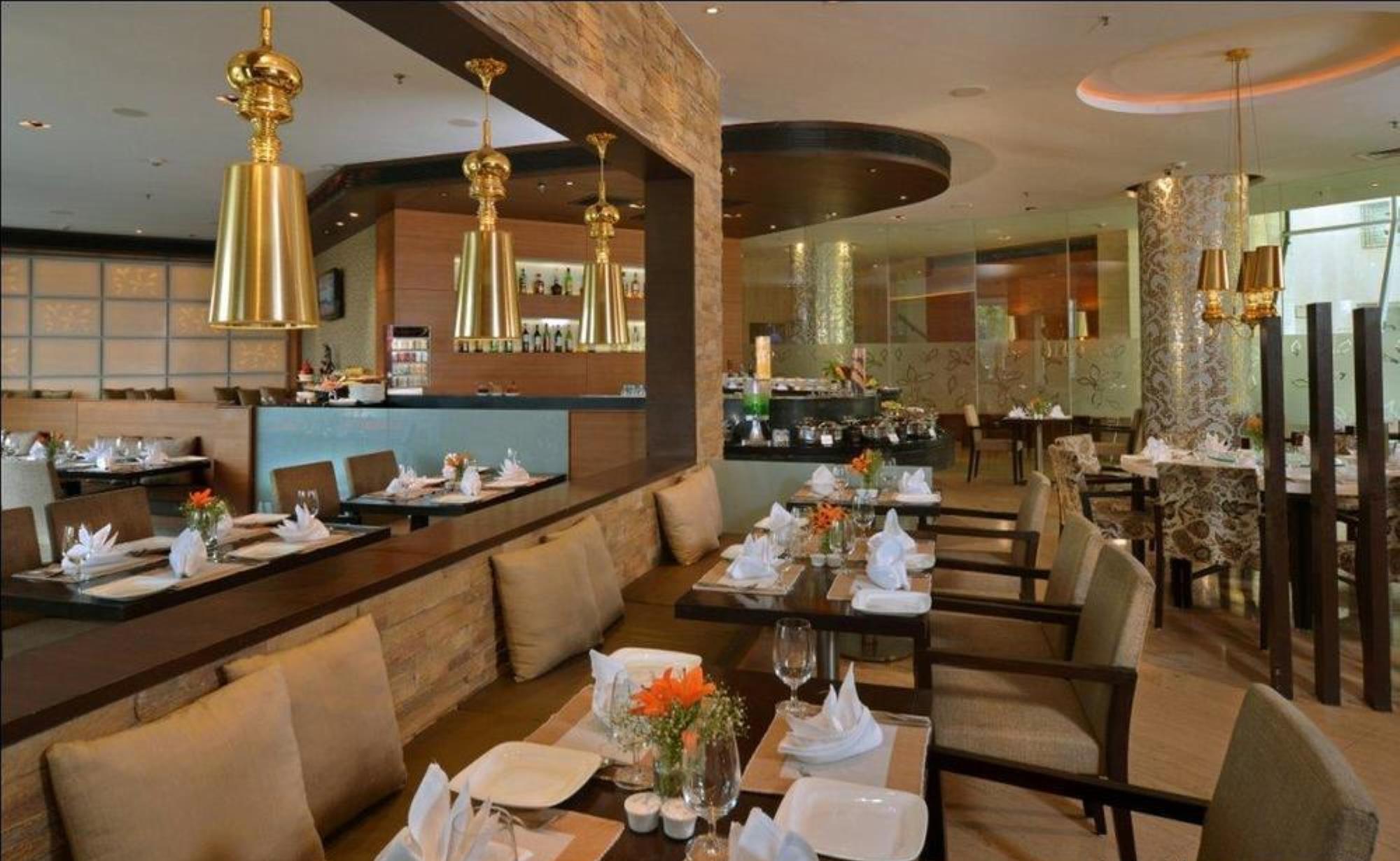 Majestic Court Sarovar Portico Navi Mumbai Esterno foto