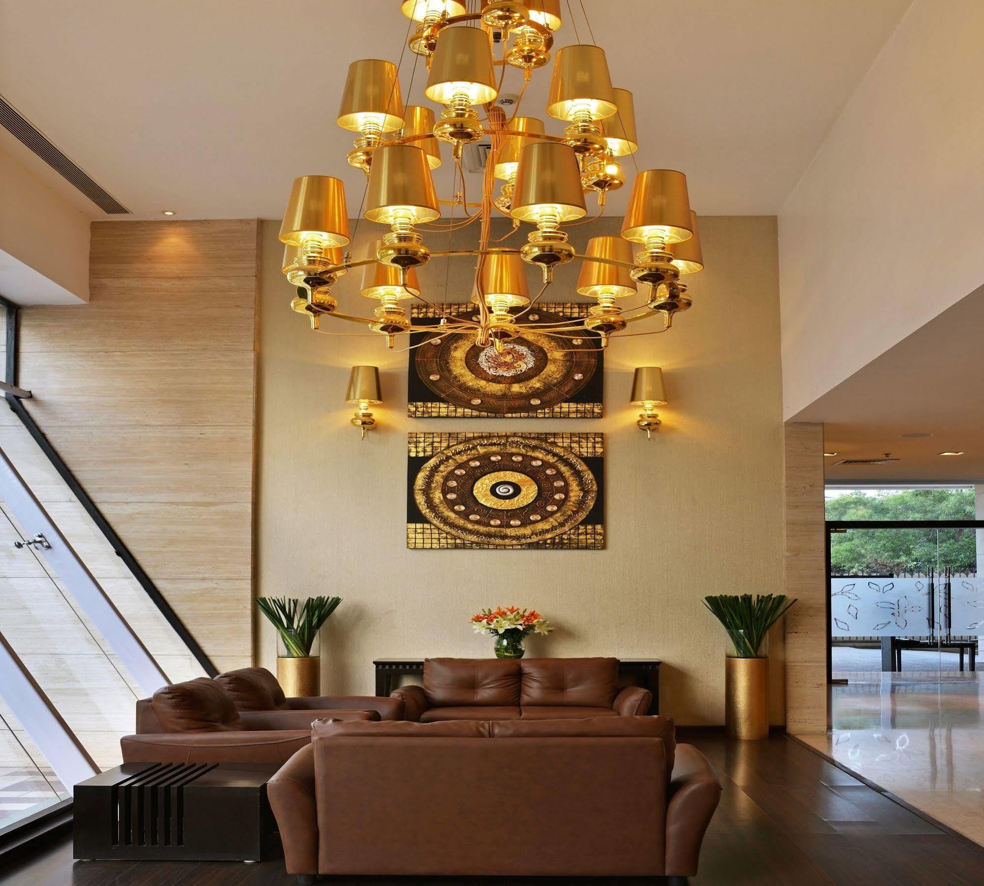 Majestic Court Sarovar Portico Navi Mumbai Esterno foto