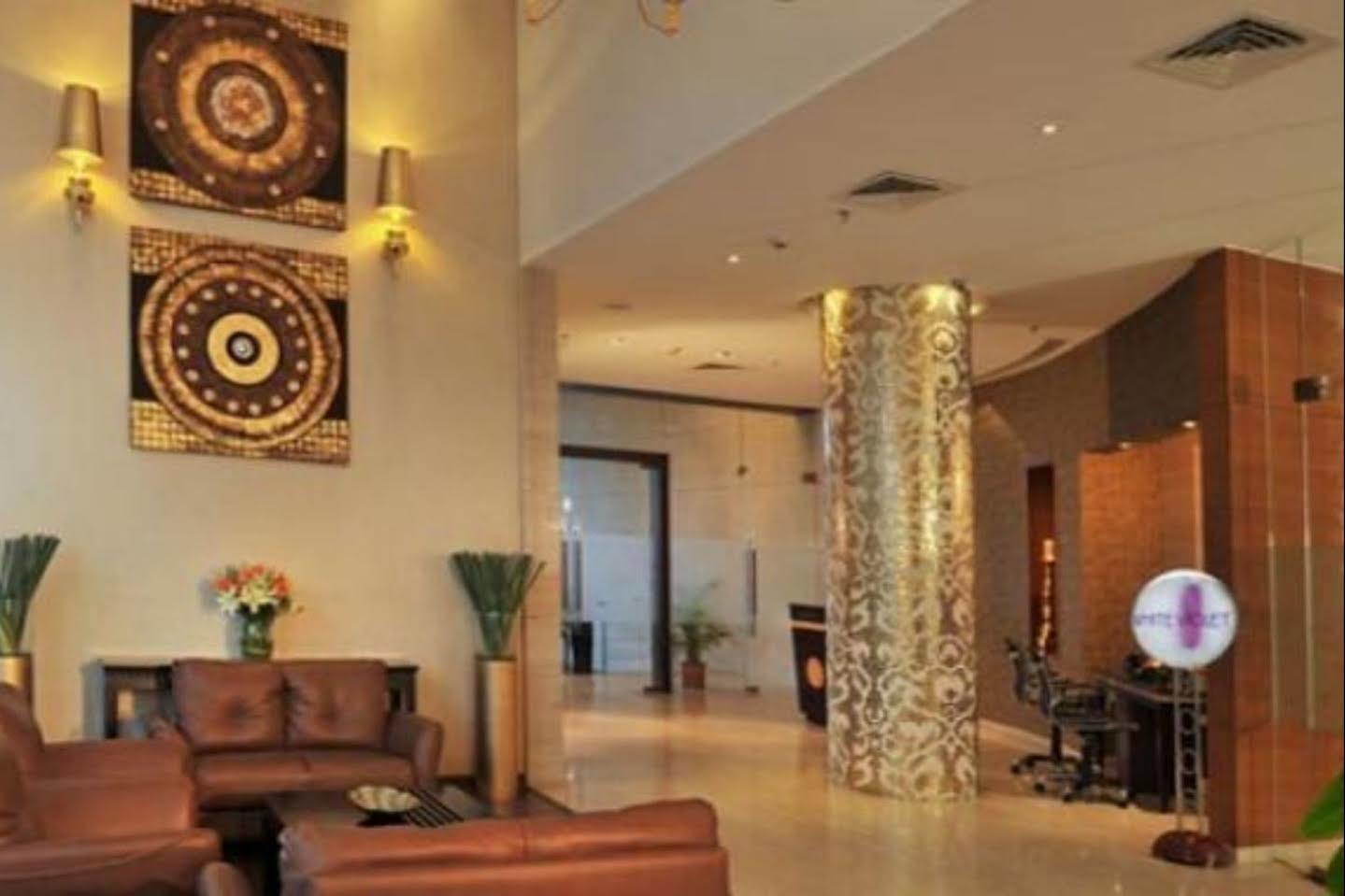 Majestic Court Sarovar Portico Navi Mumbai Esterno foto