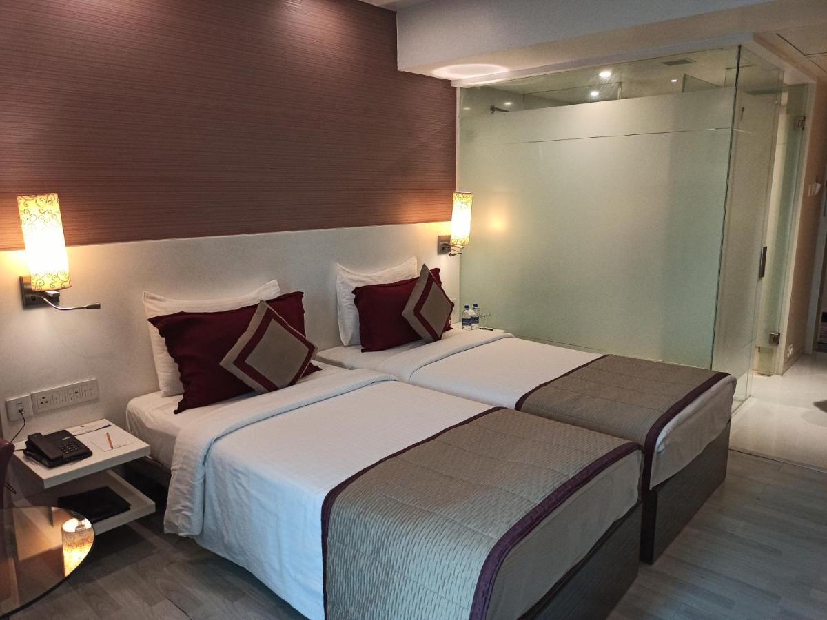 Majestic Court Sarovar Portico Navi Mumbai Esterno foto
